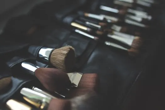 makeup brush